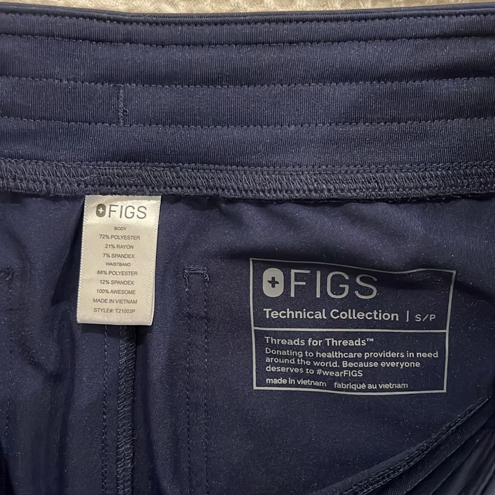 Livingston Basic Figs Scrub Pants - image 3